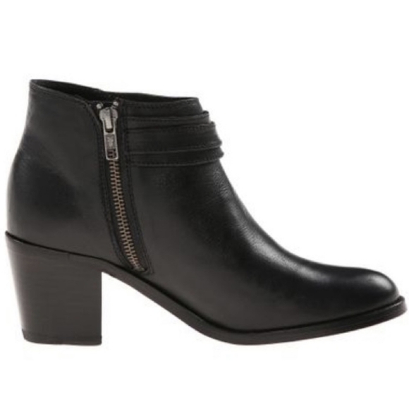 Frye Janis Ring Short Leather Bootie Black 9 - Picture 2 of 13